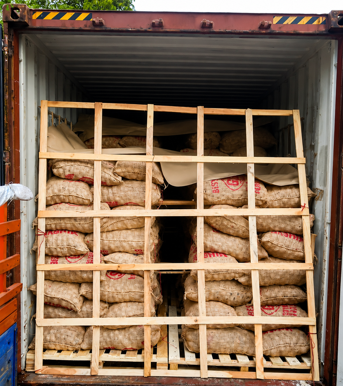 Sea freight container
